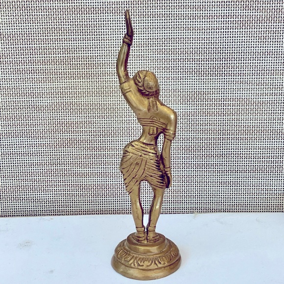 Vintage Brass Woman Asian Dancer Figurine 6-1/2 inches Tall - Picture 3 of 8